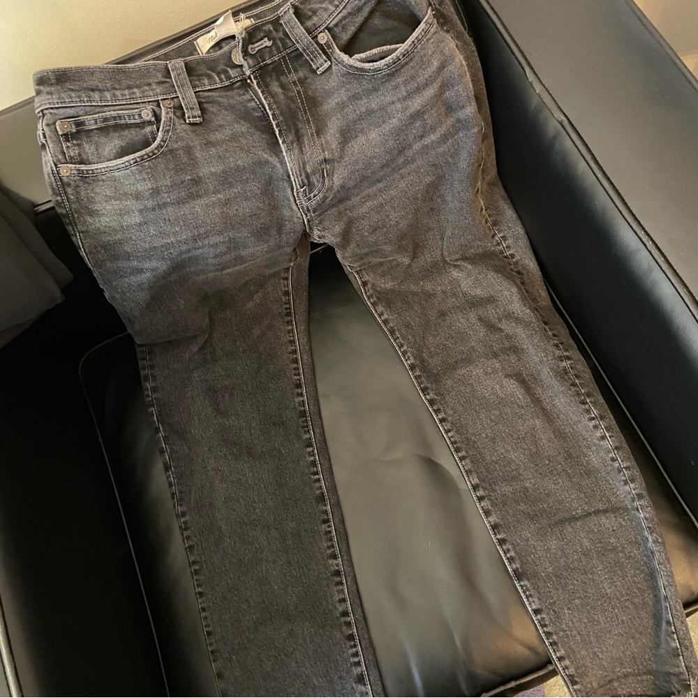 Madewell Men’s Relaxed Taper Jeans